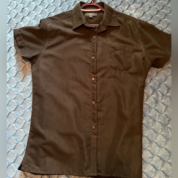 Black short sleeve shirt - Picture 1 of 1